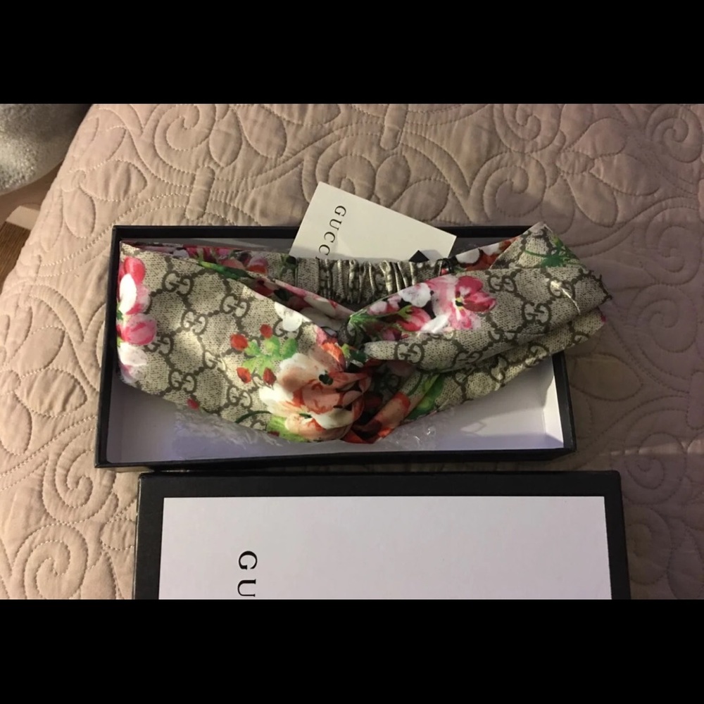 Gucci headband